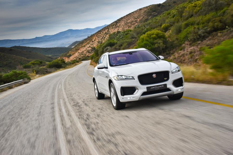  Jaguar F-Pace S 30d AWD 2016 года  (ZA) (фото 11 из 27)